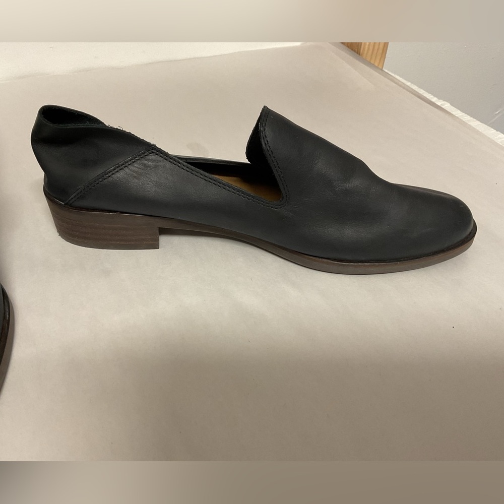 Lucky Brand Cahill Collapsible Heel Black Leather Flat Loafer Slip On Size 7 - Picture 8 of 9